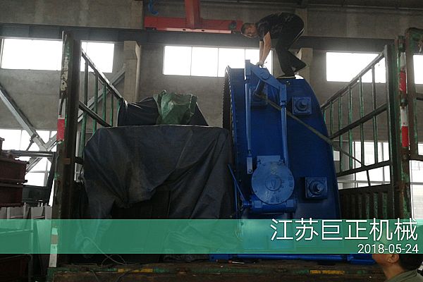 擋板門制作完工，安裝調(diào)試中
